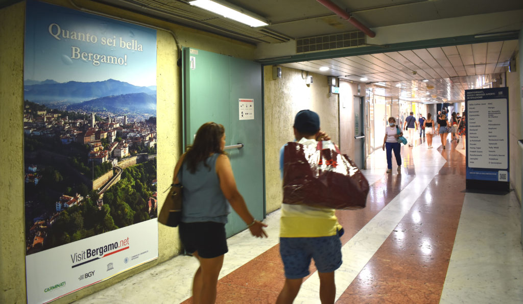 sottopassaggio pedonale alla stazione SMN per il Comune di Bergamo